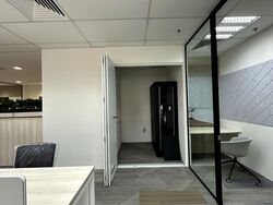 Lippo Centre (D2), Office #573462771